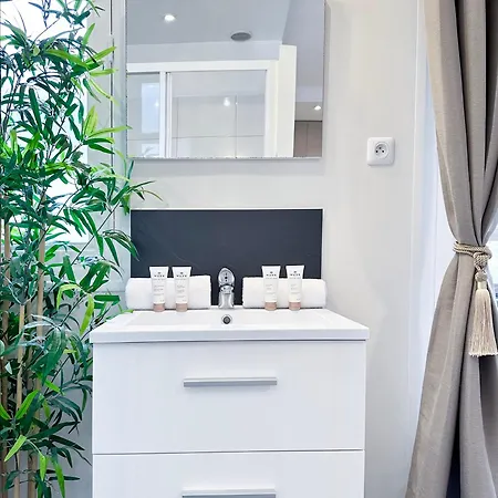 Appartamento Champs-elysees Finest Flat